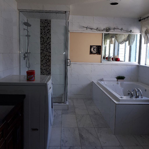 marine-ave-bathroom-before-image