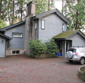 Before photo — Capilano 4290 Image 8 — Vancouver General Contractors