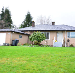 Before photo — Westmount 1019 4 — Vancouver General Contractors